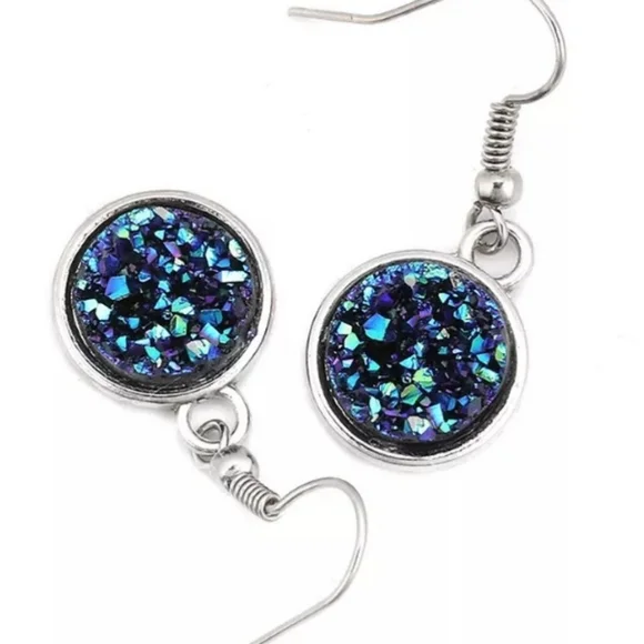 Womens Druzzy Earrings NWT Irridescent & Silver - Picture 3 of 3